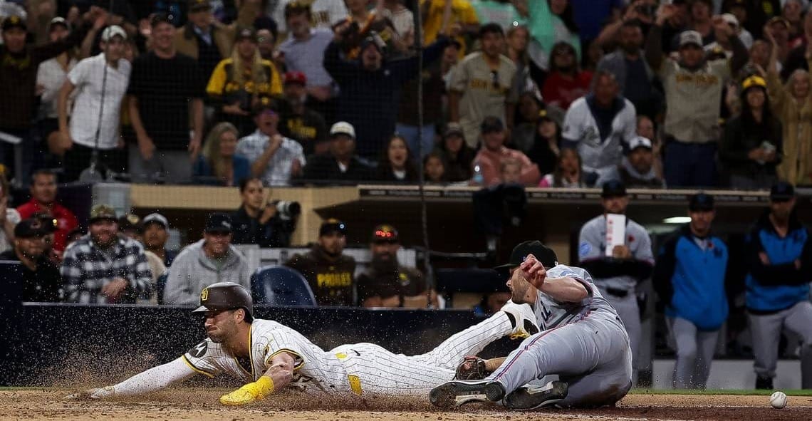 Front Row Seat: Padres finding ways to win
