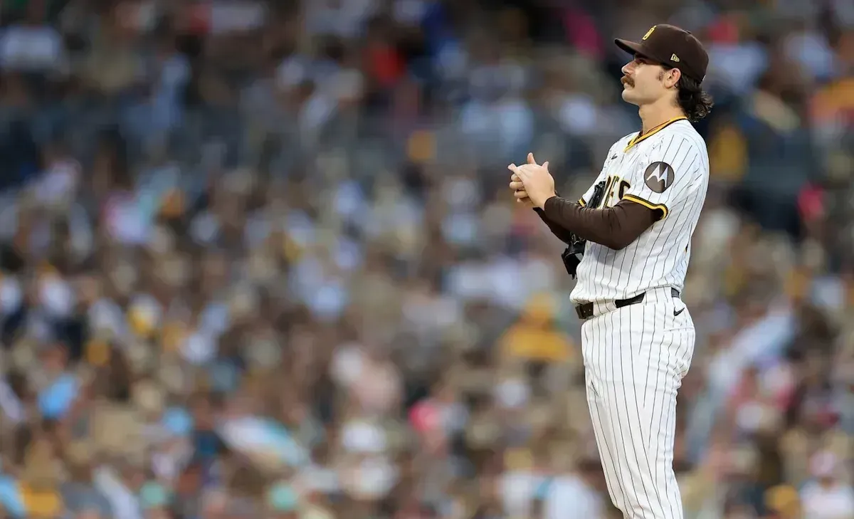 Front Row Seat: Padres pummeled by Diamondbacks
