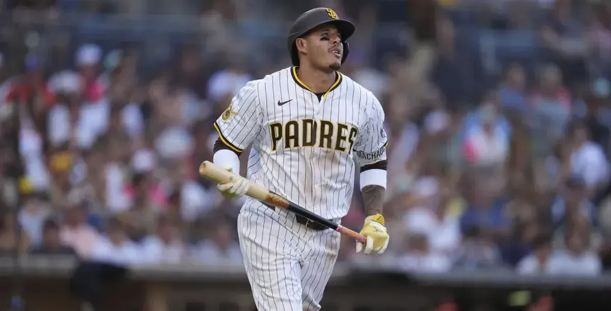 Front Row Seat: Padres keep losing during crucial stretch