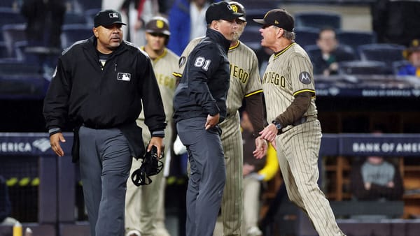 Front Row Seat: Padres top Yankees after Shildt's ejection