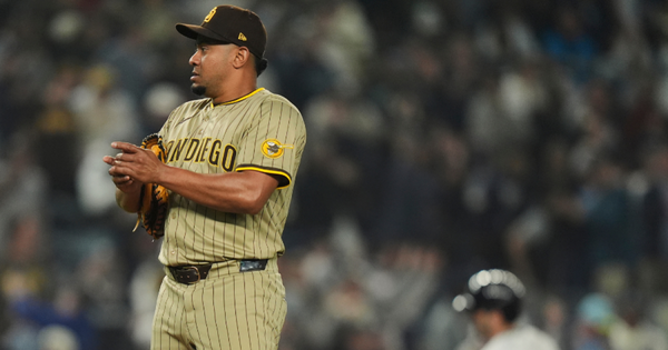 Front Row Seat: Were the Padres tipping pitches?