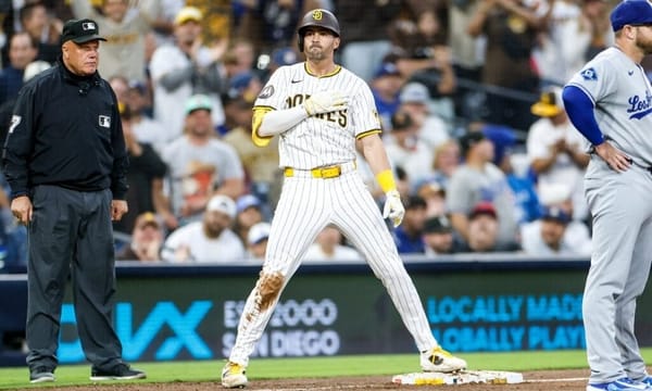 Front Row Seat: Dodgers top Padres in extras