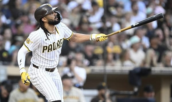 Front Row Seat: Tatis & Machado homer in win over D'backs
