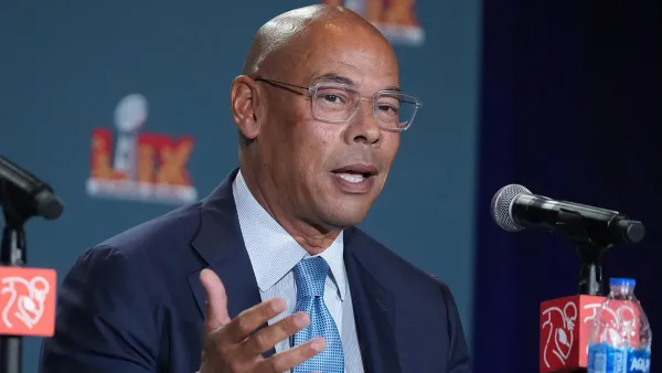 Front Row Seat: NFLPA leader Lloyd Howell steps down after weeks of criticism