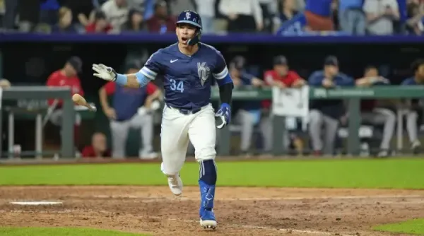 BREAKING: Padres acquire Royals catcher Freddy Fermin
