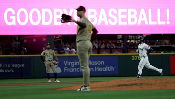 Front Row Seat: Padres fall two games back of the Dodgers