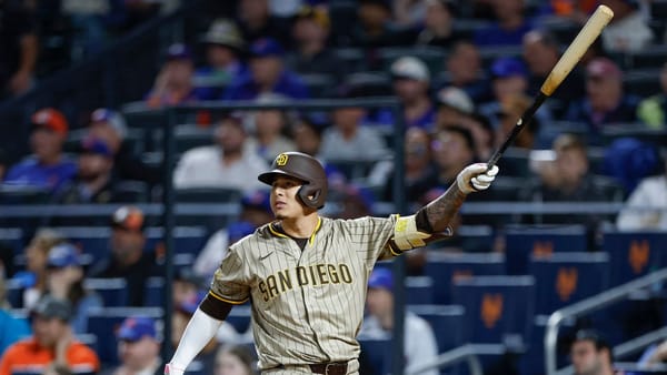 Front Row Seat: Machado's grand slam inches the Padres closer to the playoffs