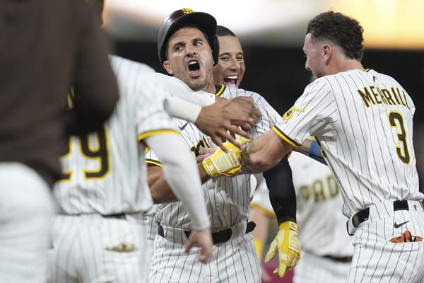 Padres OF Ramón Laureano to miss time with broken finger